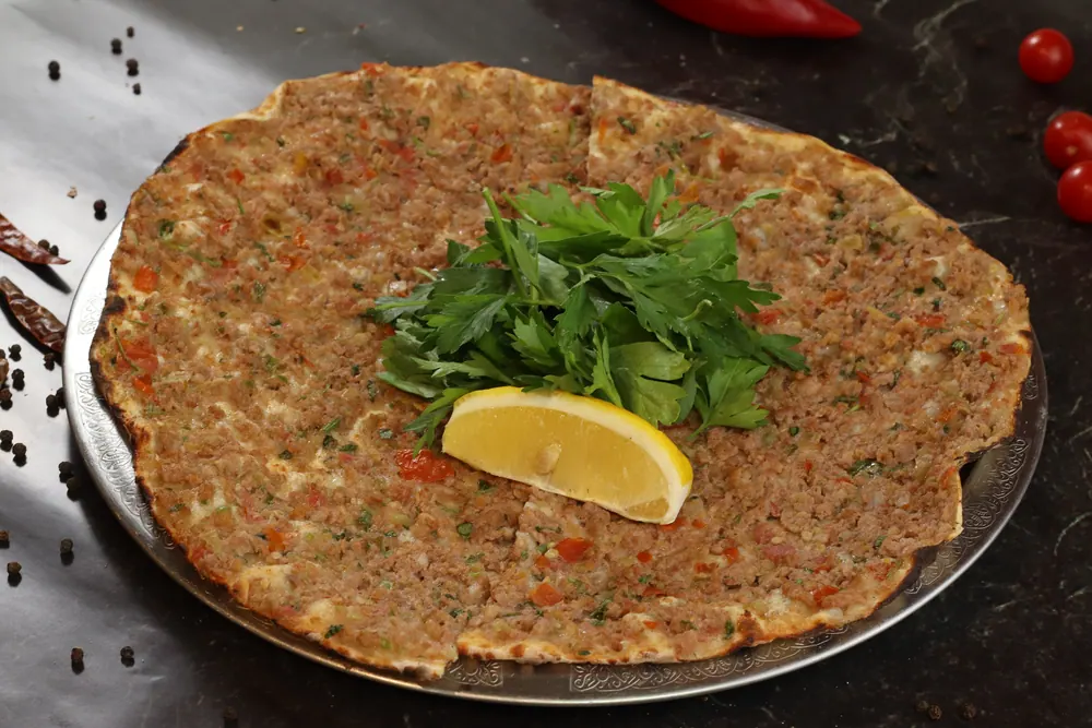 Lahmacun — Kazan Dede Çorba, Ankara
